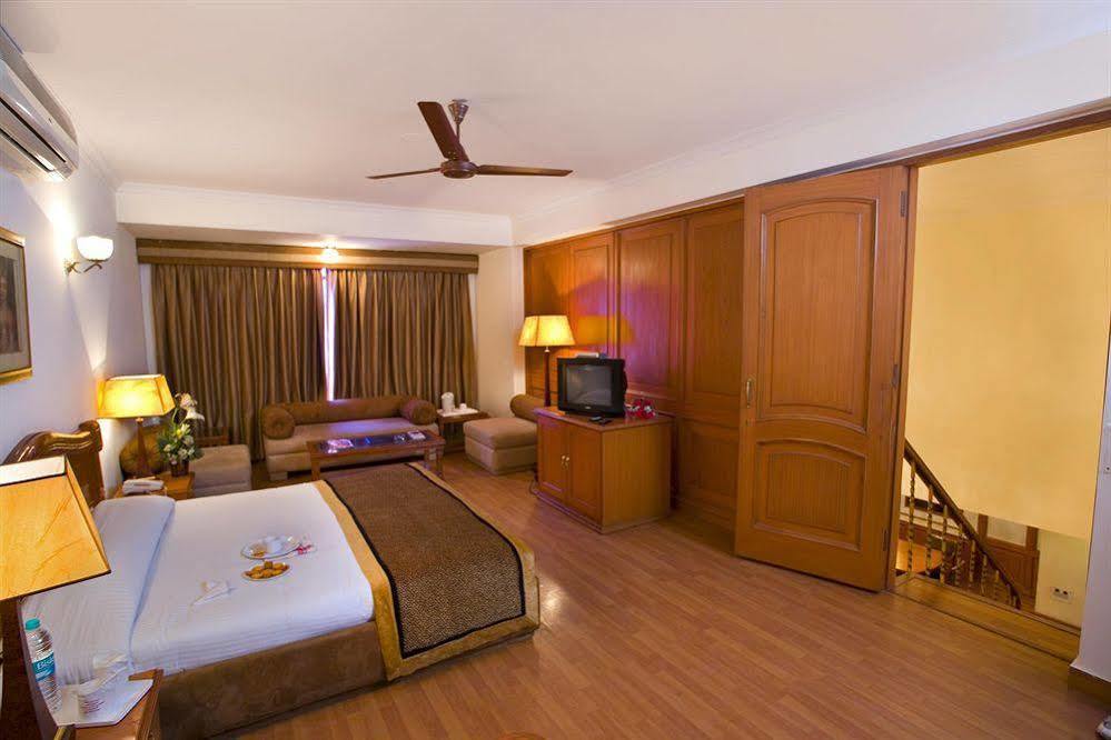 The Bmk Hotel Greater Kailash Dillí Exteriér fotografie